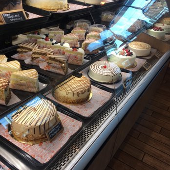 La Monarca Bakery & Cafe - Cakes! - Bakeries Near Me - Pico Rivera, California
