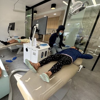 Grace Dental Pediatric - The big room for our 3 kids! - Pediatric Dentists Near Me - Menlo Park, California