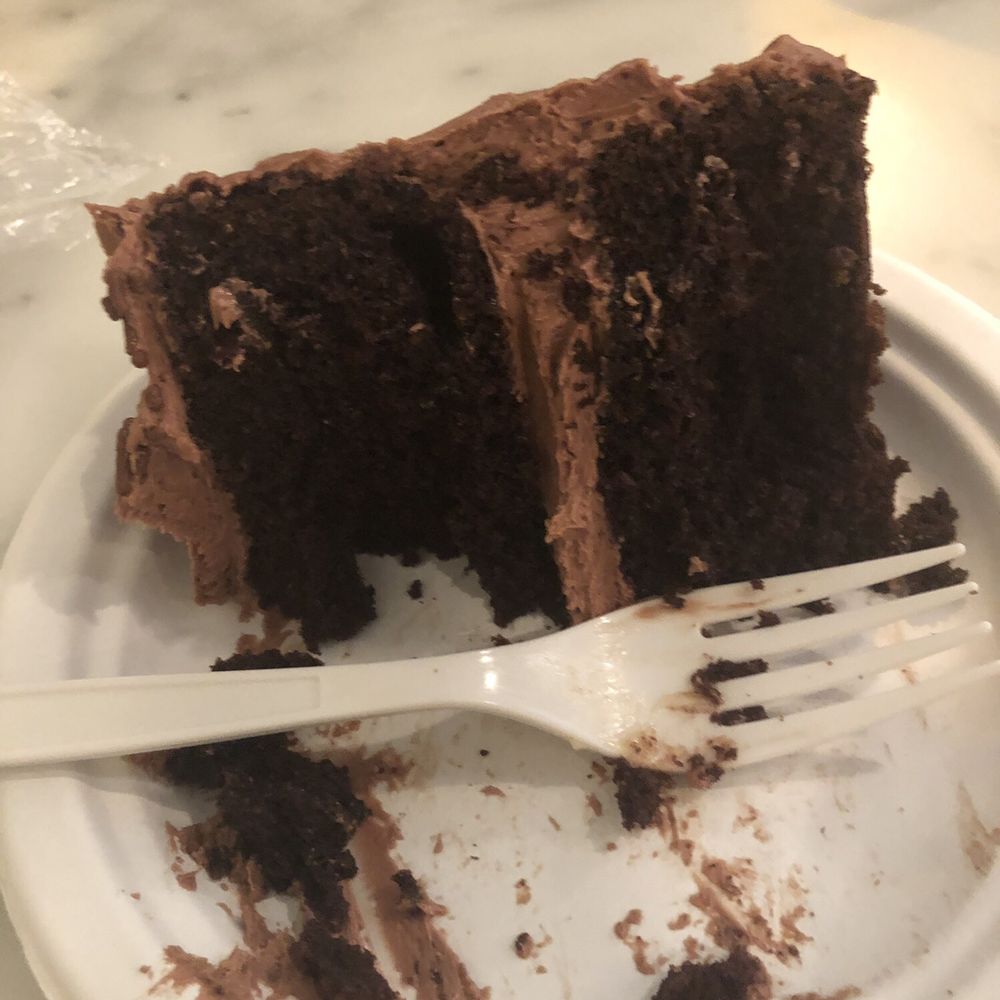Magnolia Bakery - Chocolate cake... - Bakeries Near Me - Chicago, Illinois Magnolia Bakery - Chocolate cake... - Bakeries Near Me - Chicago, Illinois