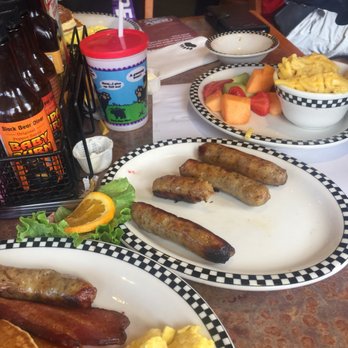 Black Bear Diner Goodyear - American Near Me - Goodyear, Arizona