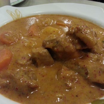 Bac Nam - Don't order the chicken curry. It has 90% bones. It's their "traditional" chicken curry. - Vietnamese Near Me - Honolulu, Hawaii Bac Nam - Don't order the chicken curry. It has 90% bones. It's their "traditional" chicken curry. - Vietnamese Near Me - Honolulu, Hawaii