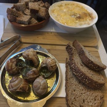 Café Toussaint - Escargot & Cheese Fondue - Cafes Near Me - Amsterdam, New Hampshire