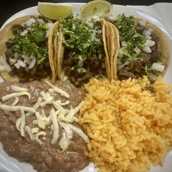 Rosita's Tacos & Cocina - Steak tacos with beans and rice - Mexican Near Me - Chicago, Illinois