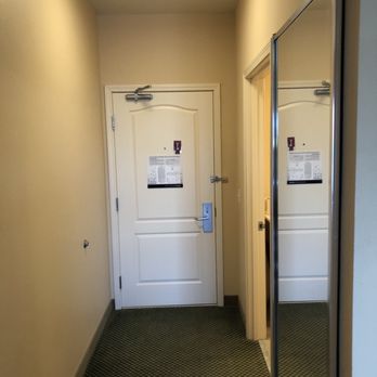 Hampton Inn Montrose - Entryway - Hotels Near Me - Montrose, Colorado Hampton Inn Montrose - Entryway - Hotels Near Me - Montrose, Colorado