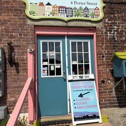 Little City Thrift Store - Entry