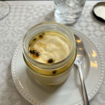 Dona Laura Vinhos & Petiscos - passion fruit mousse - Tapas/Small Plates Near Me - Évora, 07 Dona Laura Vinhos & Petiscos - passion fruit mousse - Tapas/Small Plates Near Me - Évora, 07