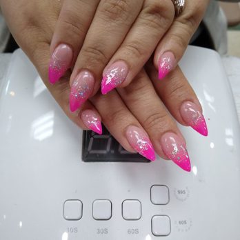 Ruby Nail Spa - Beautiful set by Hannah at Ruby Nail!! Quick service, professional and most importantly I love them!!! - Nail Salons Near Me - Merced, California