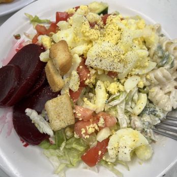 Barn Express Cafeteria - Salad bar choices, lettuce, cucumbers, tomatoes, hard boiled egg, pickled beets, broccoli salad, and a taste of pasta salad! - American Near Me - Winnsboro, South Carolina Barn Express Cafeteria - Salad bar choices, lettuce, cucumbers, tomatoes, hard boiled egg, pickled beets, broccoli salad, and a taste of pasta salad! - American Near Me - Winnsboro, South Carolina
