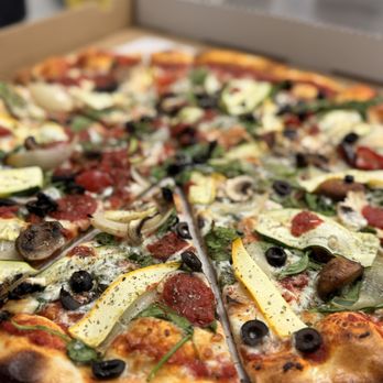 On The Run Pizza - Pizza Near Me - Las Vegas, Nevada On The Run Pizza - Pizza Near Me - Las Vegas, Nevada