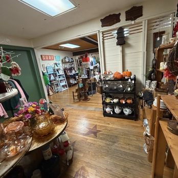 Sutton River Antiques - Antiques Near Me - Poquoson, Virginia Sutton River Antiques - Antiques Near Me - Poquoson, Virginia