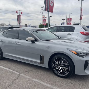 Camelback Kia - Car Dealers Near Me - Phoenix, Arizona
