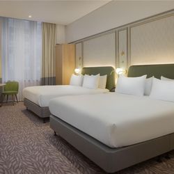 Hilton Edinburgh Carlton - Guest room