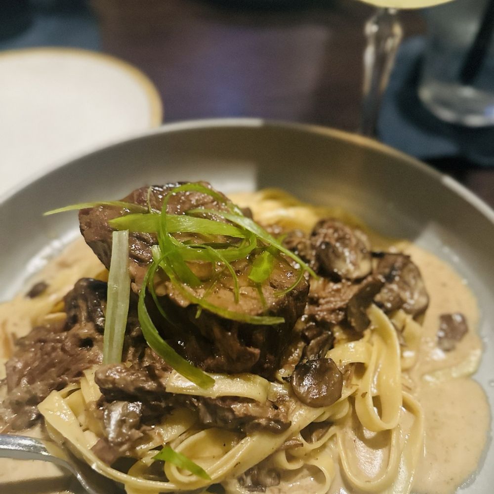 Hecks - Short Rib Fettuccine - Breakfast & Brunch Near Me - Cleveland, Ohio