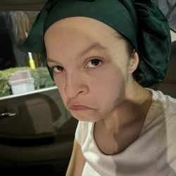 McDonald's - Sad girl, girl is sad. i'm sad now. what should i do? poor girl... poor me