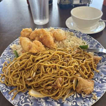 Great China Restaurant - Chicken Lo Mein, Sweet and Sour Chicken, Egg drop/ Combination Plate. - Chinese Near Me - Albuquerque, New Mexico