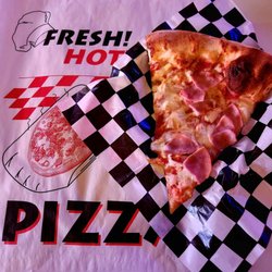 Bonanno's New York Pizzeria - Luxor Food Court - Nov 2022: the To Go bag