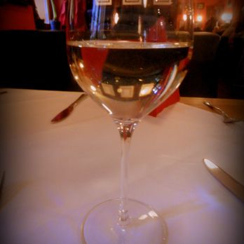 Fromme Helene - Gelber Muskateller Wein aus der Steiermark - Austrian Near Me - Vienna, 9