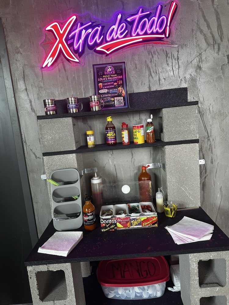 Lola’s Cantina & Snacks