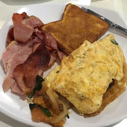 Caffe Primo - Omelette, which is served with bacon and toast