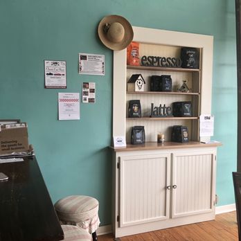 The Morning Mug - Another cute nook next to bar seating. - Coffee & Tea Near Me - Monticello, Wisconsin