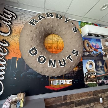 Randy's Donuts - Inside - Donuts Near Me - Culver City, California Randy's Donuts - Inside - Donuts Near Me - Culver City, California