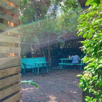 Huriyali - Outdoor seating garden style - Juice Bars & Smoothies Near Me - Charleston, South Carolina