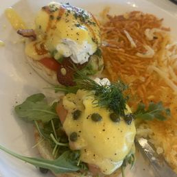 Smoked salmon Benny and golden state