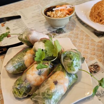 Khởi Hưng Restaurant - The spring rolls were large, but dry - Vietnamese Near Me - Garden Grove, California Khởi Hưng Restaurant - The spring rolls were large, but dry - Vietnamese Near Me - Garden Grove, California