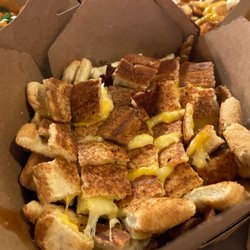 The Great Canadian Poutinerie - Grilled cheese poutine