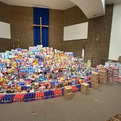 Pilgrim Lutheran Church-Lcms - This year our Mountain of Food event touch 310 families with Christ's love through free food & Bibles.