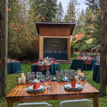 Woodside Haven - Sweetheart table that comes with the venue. - Venues & Event Spaces Near Me - Arlington, Washington Woodside Haven - Sweetheart table that comes with the venue. - Venues & Event Spaces Near Me - Arlington, Washington