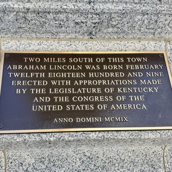 Lincoln Square - 08.29.25 - Landmarks & Historical Buildings Near Me - Hodgenville, Kentucky