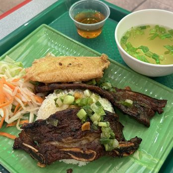 Com Tam Sai Gon - Sườn Bò, Tàu Hủ Ky (BBQ Beef Rib, Fried Shrimp Cake) - Vietnamese Near Me - San Jose, California Com Tam Sai Gon - Sườn Bò, Tàu Hủ Ky (BBQ Beef Rib, Fried Shrimp Cake) - Vietnamese Near Me - San Jose, California