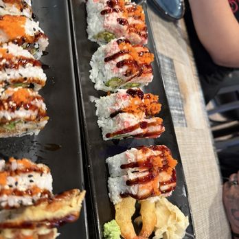 Hikari Sushi House - Tiger roll - Sushi Bars Near Me - San Jose, California