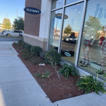 Old Navy - Outside of the store - Men's Clothing Near Me - Slidell, Louisiana