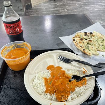 Saffron Xpress - Butter chicken and garlic spicy naan - Indian Near Me - Tampa, Florida Saffron Xpress - Butter chicken and garlic spicy naan - Indian Near Me - Tampa, Florida