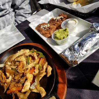 Casa Maya - Yup fancy..  NOT!  Eatable and  very basic chicken fajitas AND over priced - Mexican Near Me - St Augustine, Florida