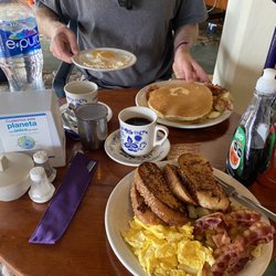 El Cafecito - Breakfast