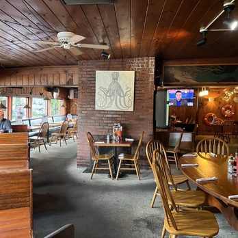 The Lockspot Cafe - The interior dining room - American Near Me - Seattle, Washington The Lockspot Cafe - The interior dining room - American Near Me - Seattle, Washington