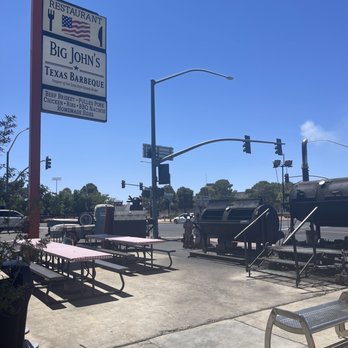 Big John's Texas BBQ - Great outdoor seating. - Barbeque Near Me - Page, Arizona