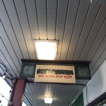 Bob's Pizzeria - Pizza Near Me - Kailua, Hawaii