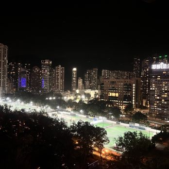 柏寧酒店 - Night view of the Victoria Park from the room ...  what an awesome view!!! - Hotels Near Me - Hong Kong, HK