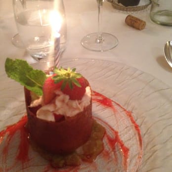 Restaurant Le Tertre - Strawberry dessert (candle for our anniversary) - Restaurants Near Me - Saint Emilion, 33