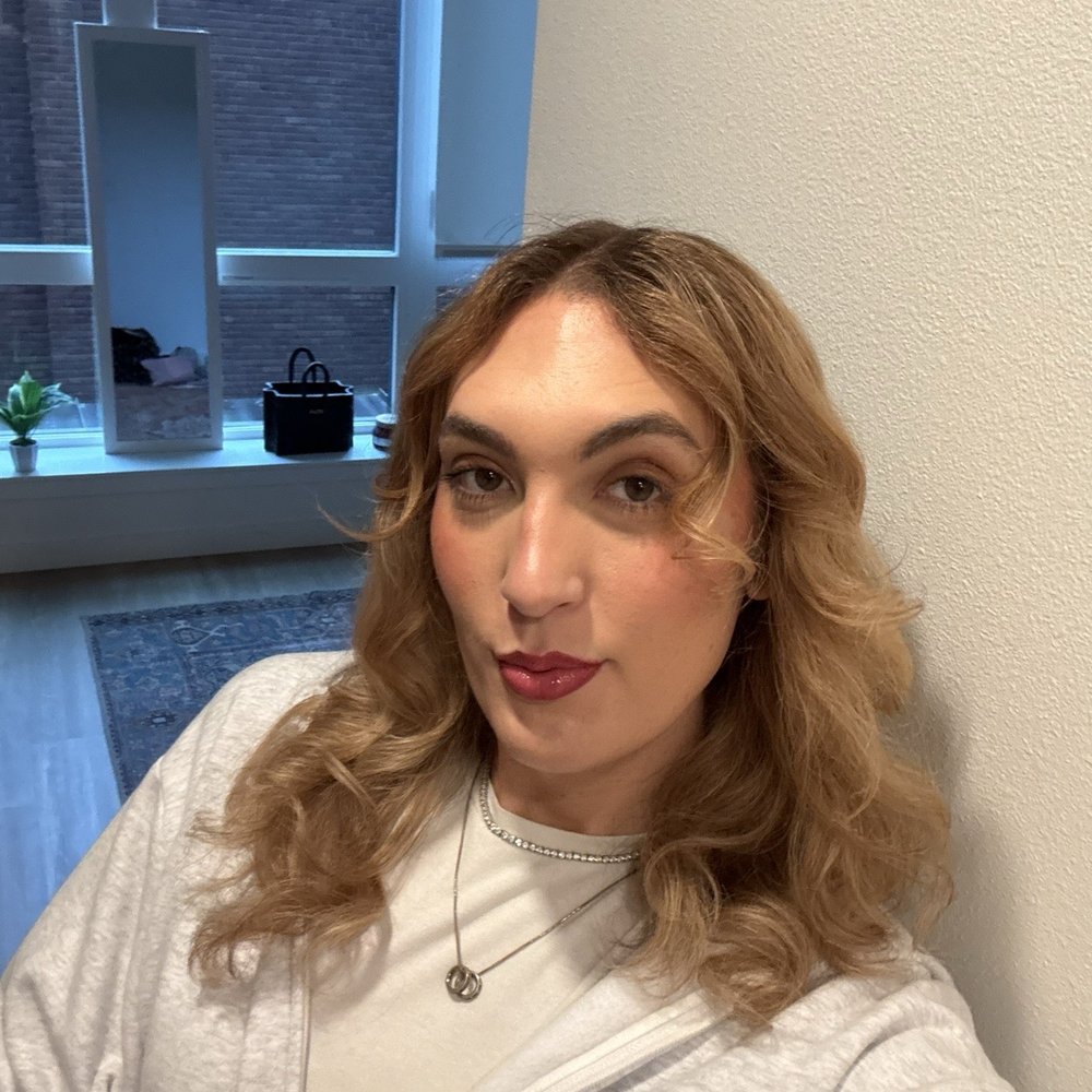 Lévy Aesthetics - brow wax by Larissa - Estheticians Near Me - Bellevue, Washington