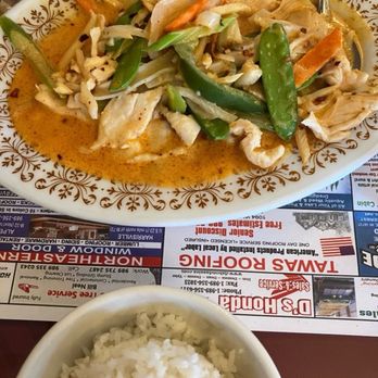 Chee Peng of Oscoda - Poulet sauce au curry rouge et lait de coco - Chinese Near Me - Oscoda, Michigan Chee Peng of Oscoda - Poulet sauce au curry rouge et lait de coco - Chinese Near Me - Oscoda, Michigan