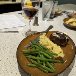Bistro 933