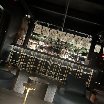 Leilani Asian Fusion - Downstairs Bar - Asian Fusion Near Me - Aurora, Illinois