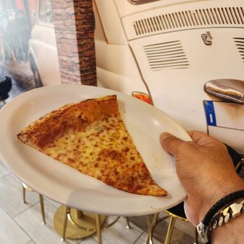 Oasis Pizzeria & Bakery - Italian Near Me - Davie, Florida