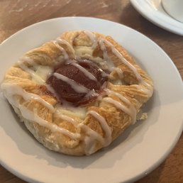 Strawberry and cheese pastry Strawberry and cheese pastry