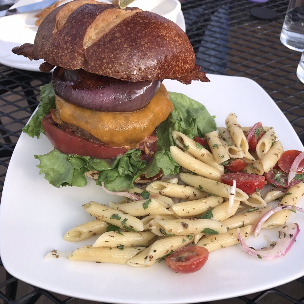 Oak Mountain Winery - Bison burger - Wineries Near Me - Temecula, California